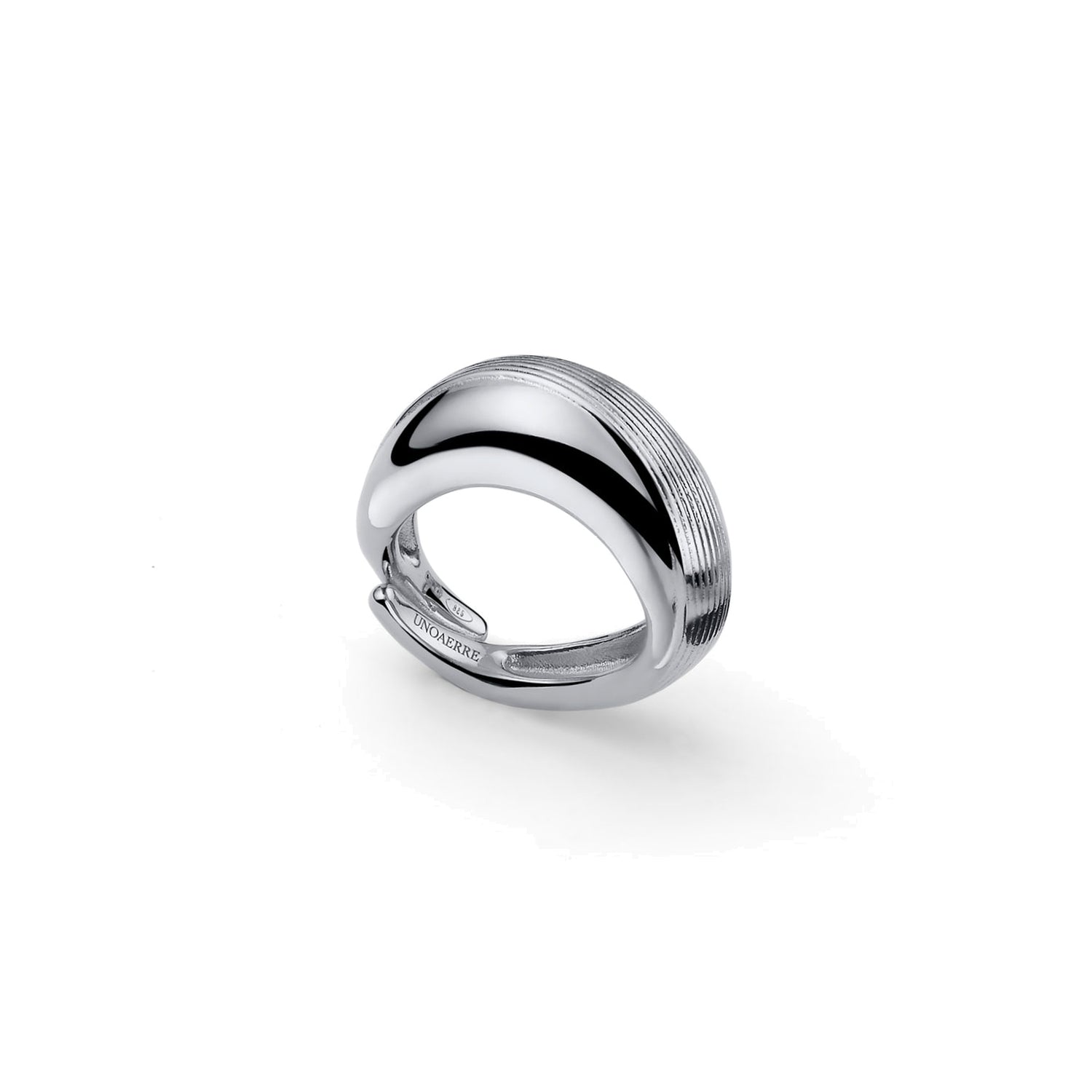 Anello Aperto in Argento Dal Design Bombato con Decoro Rigato Unoaerre
