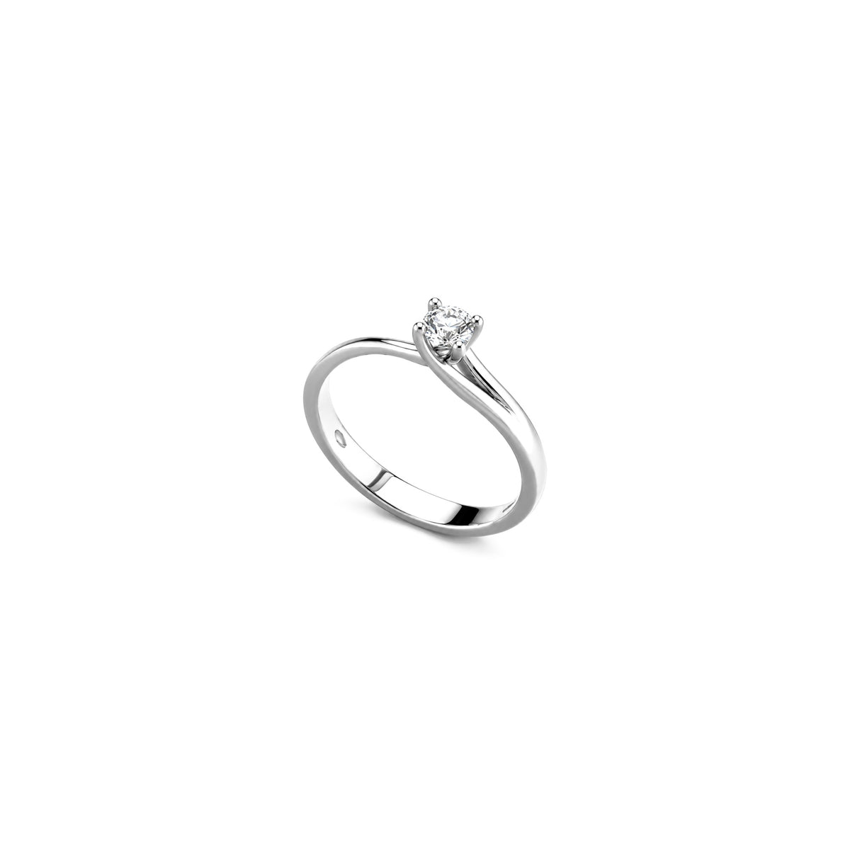 AuriA 18kt White Gold Solitaire Ring with Natural Diamonds