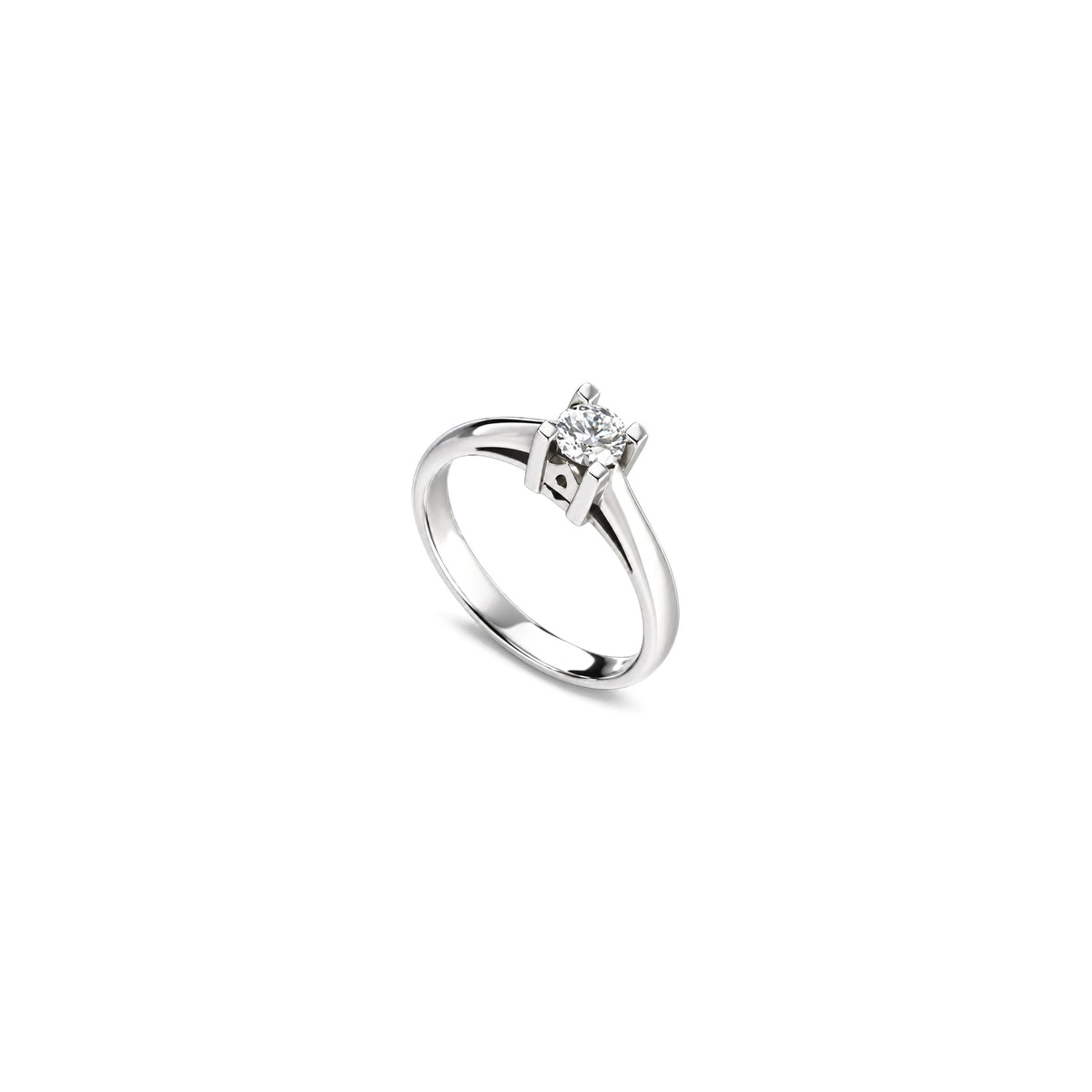 AuriA 18kt White Gold Solitaire Ring with Natural Diamonds
